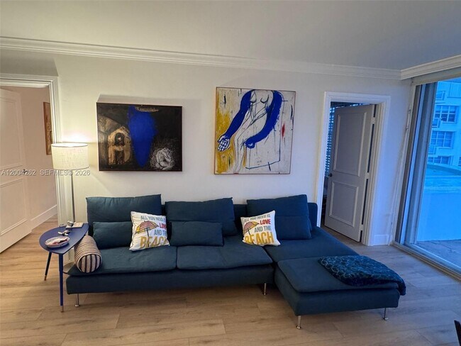 Building Photo - 5151 Collins Ave