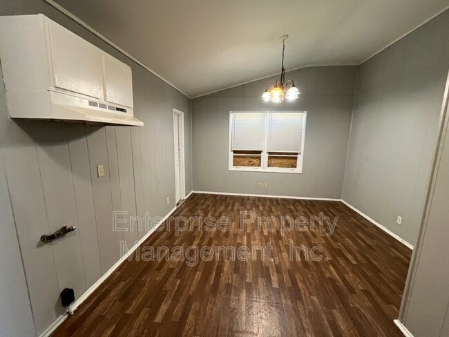 Building Photo - 2054 Pueblo Ave