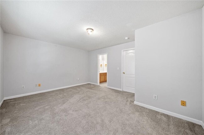 Building Photo - 86 Hanna Dr