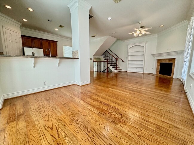 Building Photo - 4507 Crawford St
