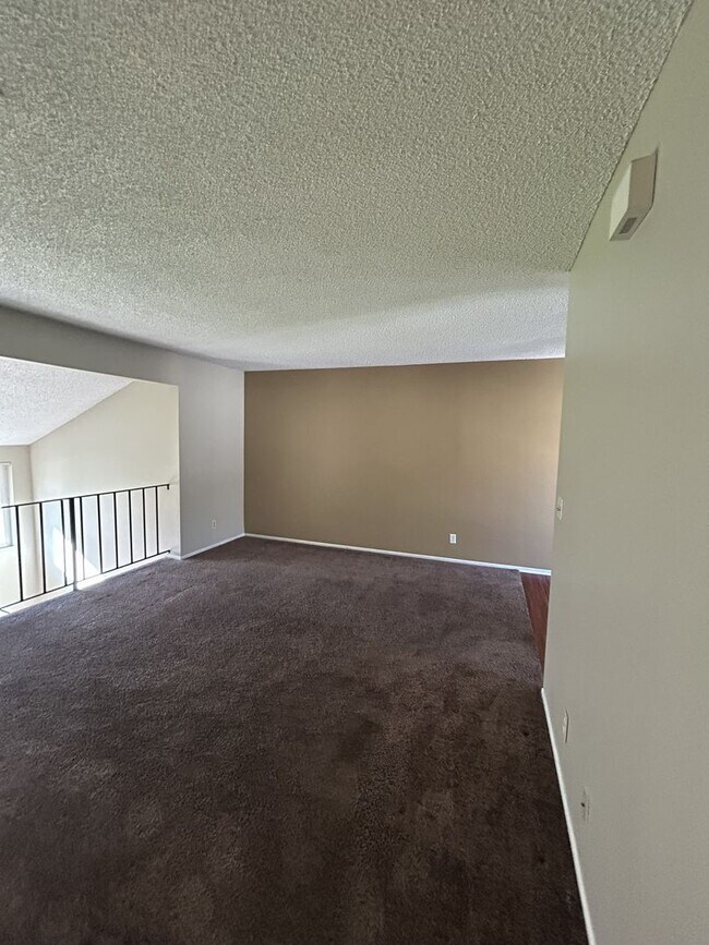 Building Photo - 3153 Triumph Ln