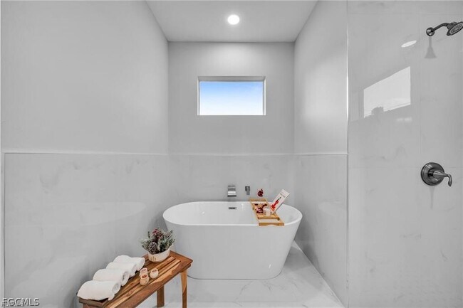 Building Photo - 3719 16th St W