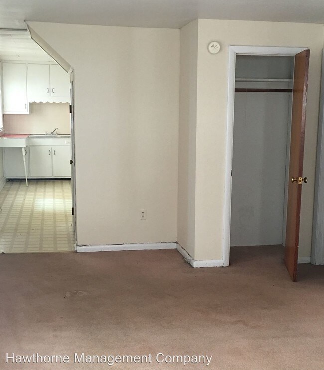 Interior Photo - 100-104 E Stewart Rd