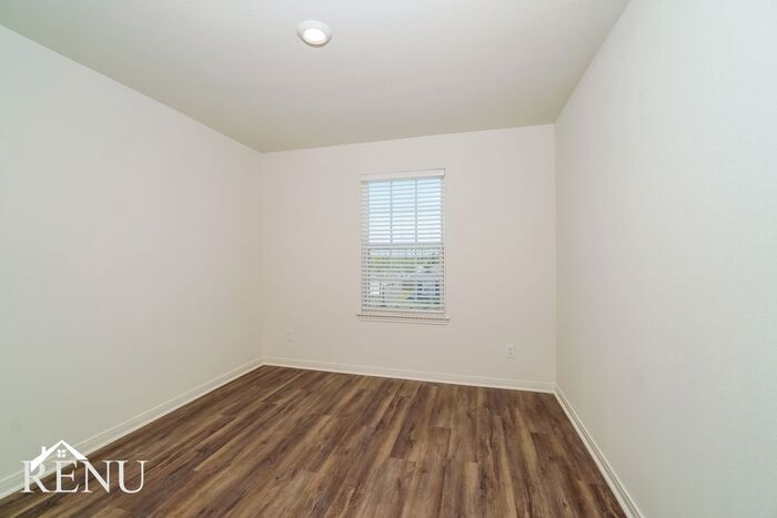 Building Photo - 11002 Eyelet Harbor