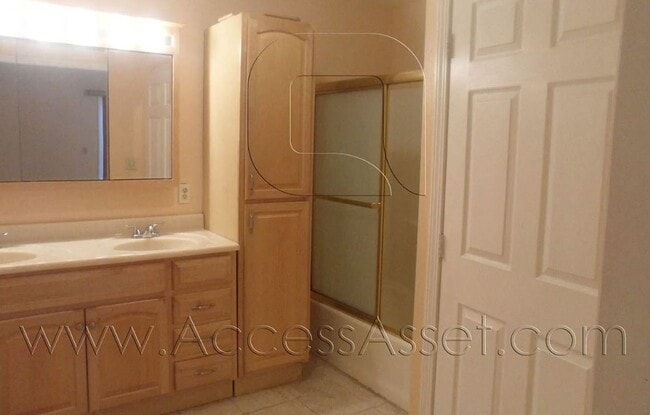 Building Photo - Great Single Story 3 Bed/2 Bath Home In Cathedral City!