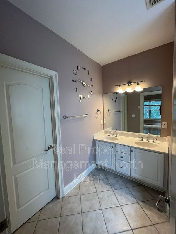 Building Photo - 1357 Eubanks Ave