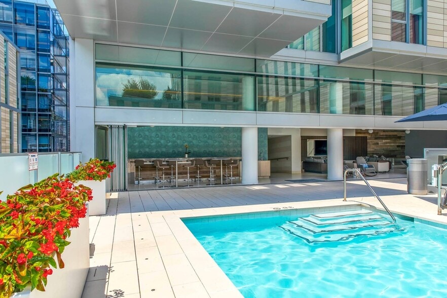 Building Photo - The Apartments at CityCenter
