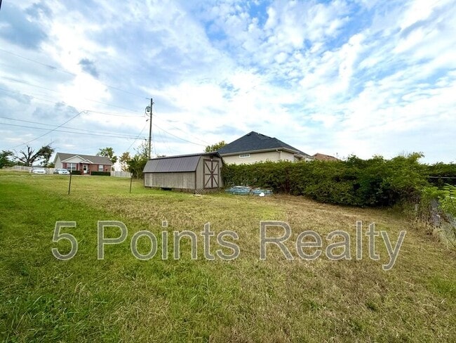 Building Photo - 1203 Sylvia Dr