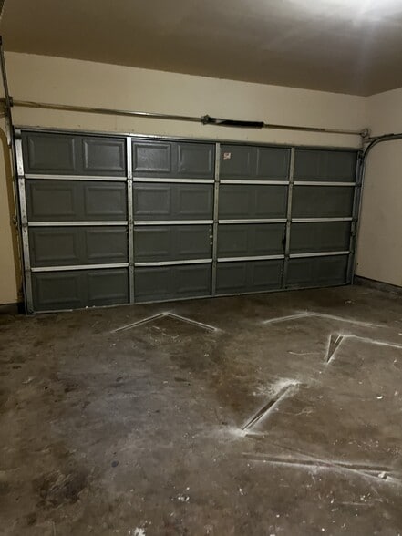 two car garage - 11807 Chetman Dr