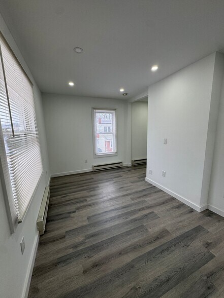 Building Photo - 96 Broughton Ave