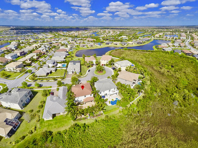 Building Photo - 11461 SW Waldorf Ct