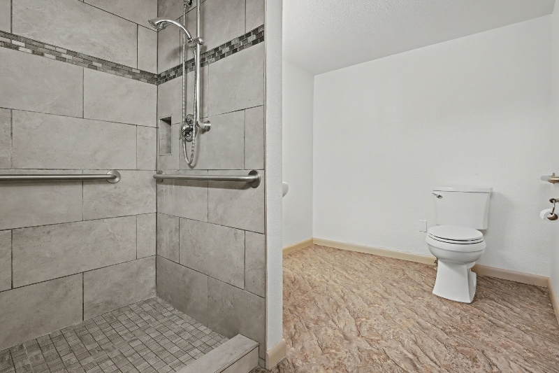 Building Photo - 450 Elm Ct