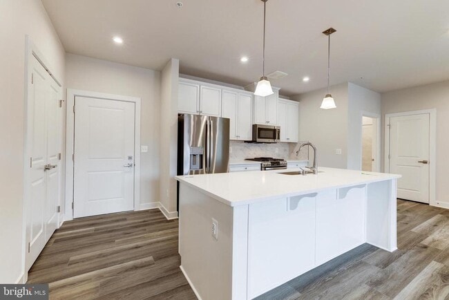 Building Photo - 46270 Mount Allen Ter