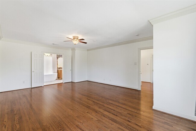 Building Photo - 6666 Fairfield St