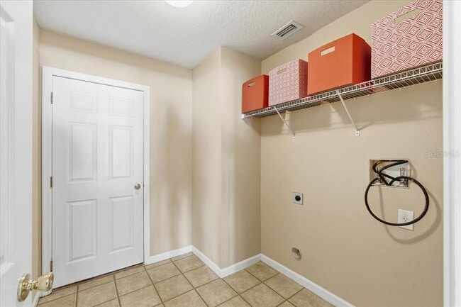 Building Photo - 29 Louisville Dr