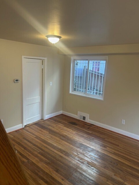 Building Photo - 1549 Fort Dupont St SE