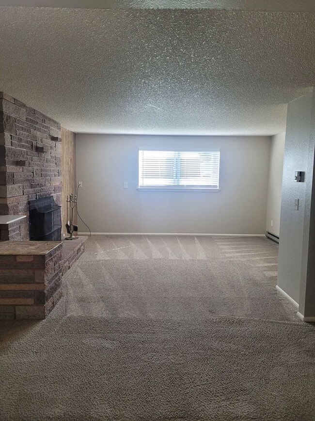 Building Photo - Countryside Apartments