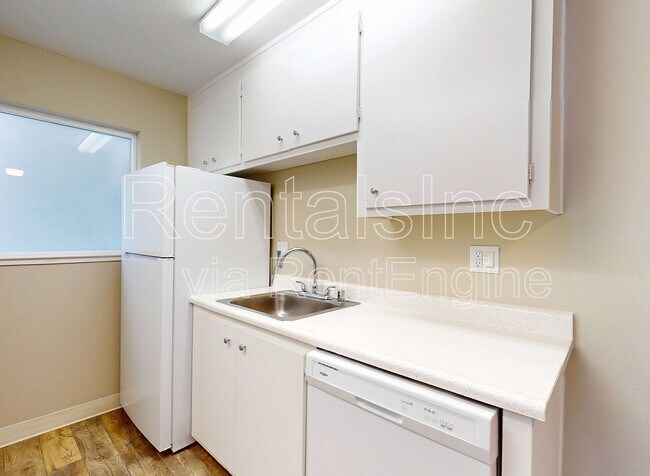 Building Photo - 481 Ignacio Blvd