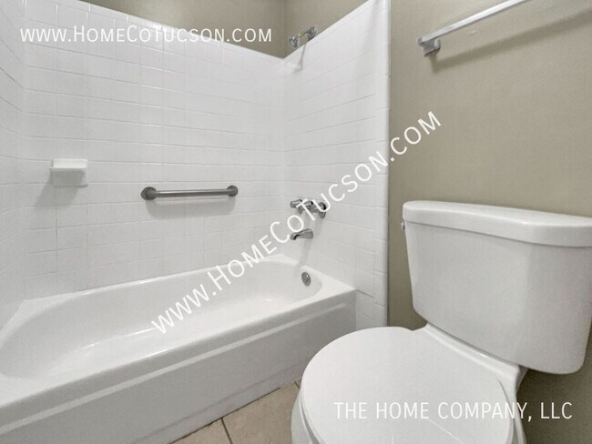 Building Photo - 3993 N Campbell Ave