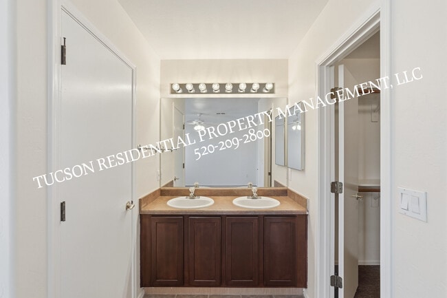 Building Photo - 8875 S Desert Valley Way