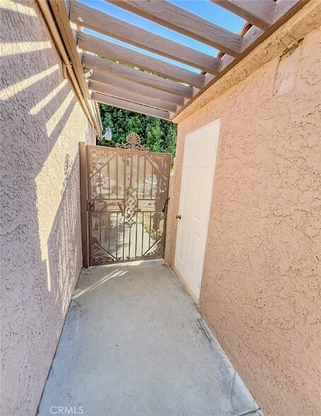 Building Photo - 80940 Shenandoah Ave