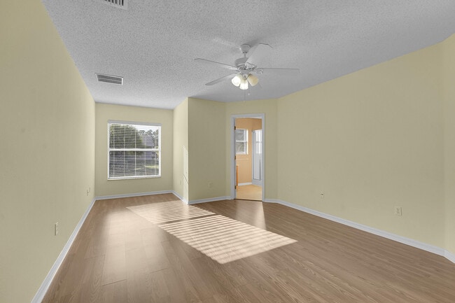 Building Photo - 2518 SE Cooper Ln