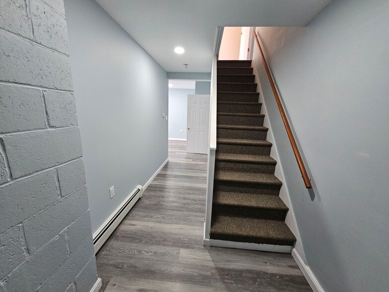 Building Photo - 1230 Smyth Rd