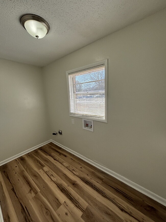 Building Photo - Available FOR RENT in Midland City, AL!!