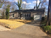 Building Photo - 602 Lookout Ct SE