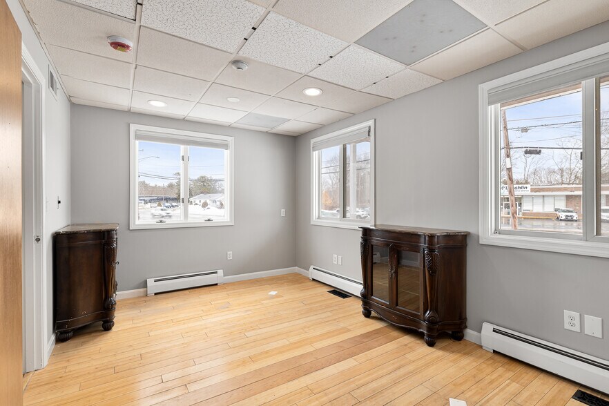 Building Photo - 137 Sandy Bottom Rd