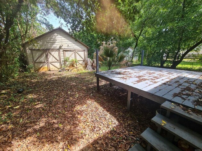 Building Photo - 2305 Yancey Ave