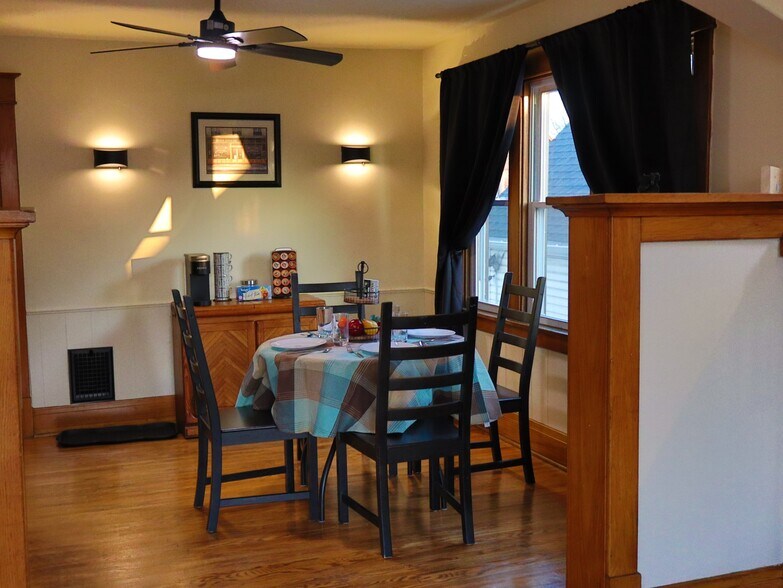 Building Photo - 40 Vincent Ave