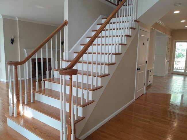 Building Photo - 373 Littlefield Ln
