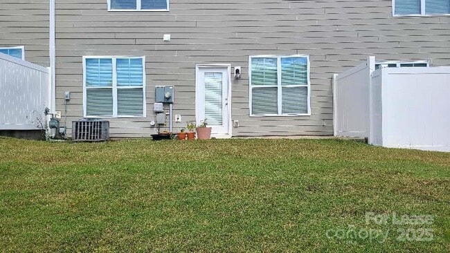 Building Photo - 1462 Bramble Way