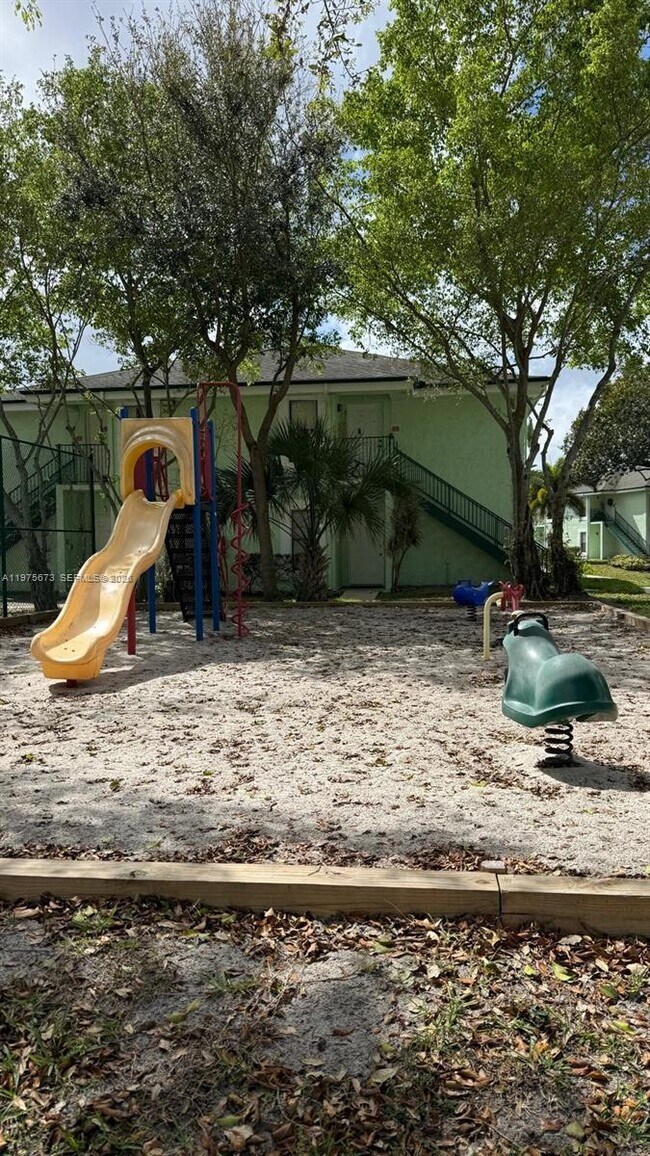 Building Photo - 3965 NW 87th Ave