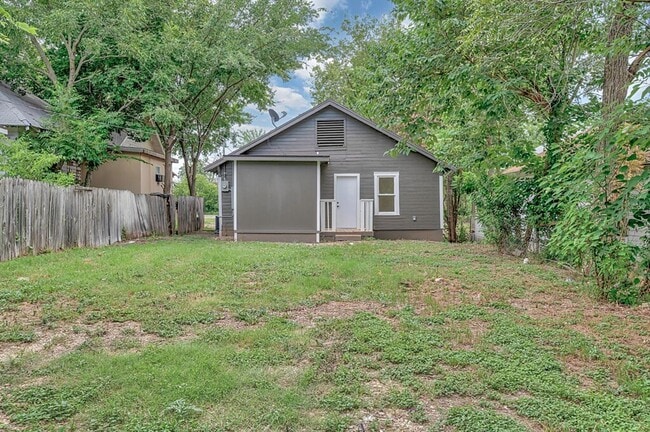 Building Photo - Newly Renovated 3 Bed, 2 Bath Home in Waco