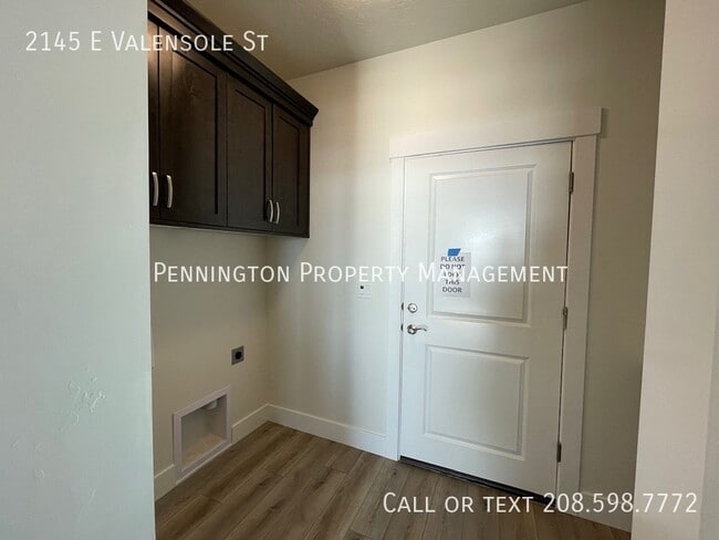Building Photo - 2145 E Valensole St