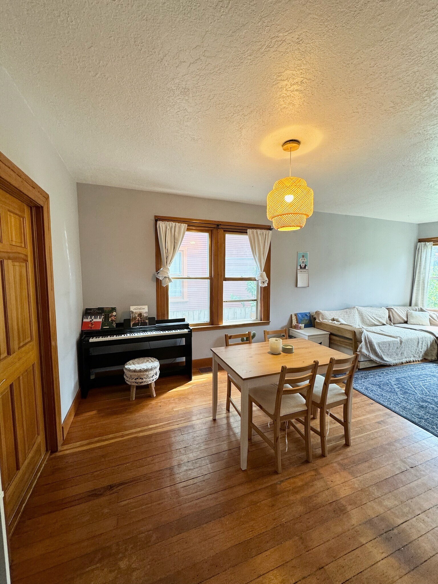 Building Photo - 634 NE 28th Ave