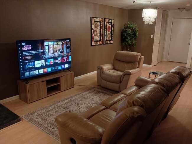 Primary Photo - 700 N Washington St