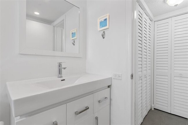 Building Photo - 1500 S Ocean Blvd