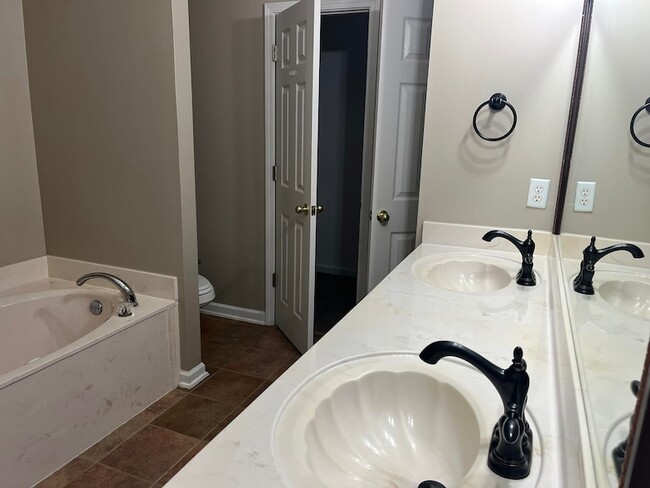 Building Photo - 11696 Accord Cove
