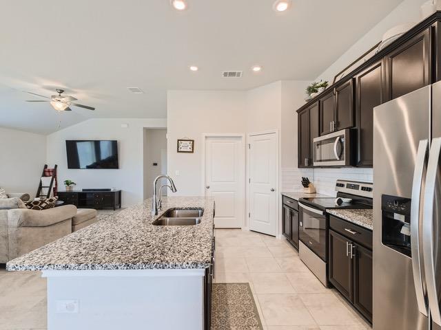 Building Photo - 195 Star Light Wy