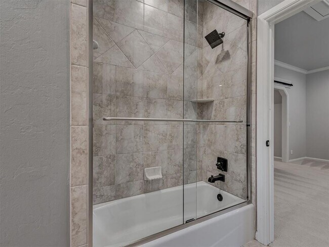 Building Photo - 18601 Wolf Creek Dr