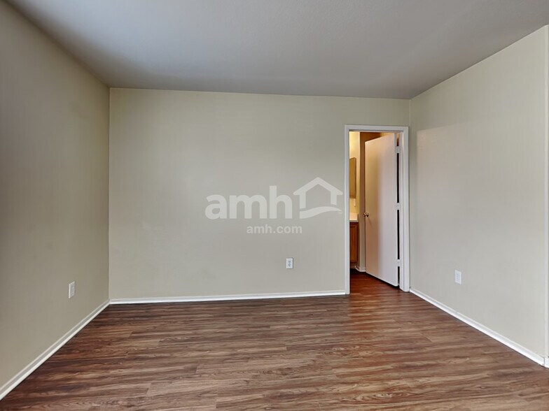 Building Photo - 7217 High Cascade Ave