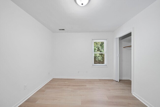 Building Photo - 6108 New Market Way