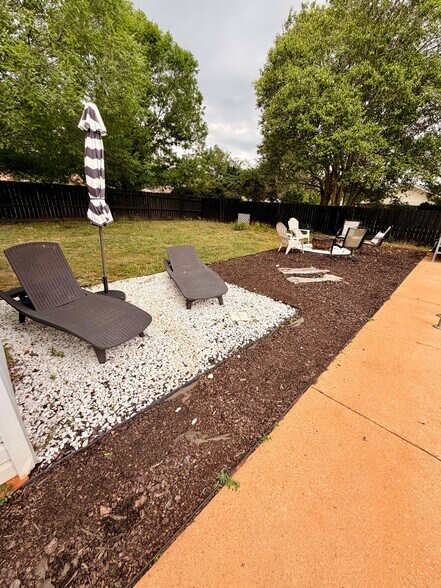 Building Photo - 310 Wimbledon Dr