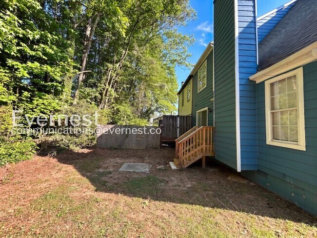 Building Photo - 6607 Ivy Log Dr SW