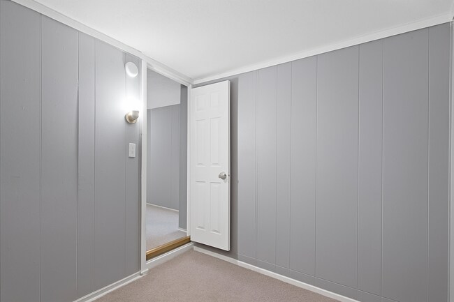 Building Photo - Turnkey Northside Duplex – Fully Renovated...