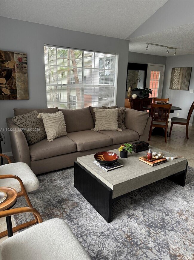 Building Photo - 1165 Crystal Way