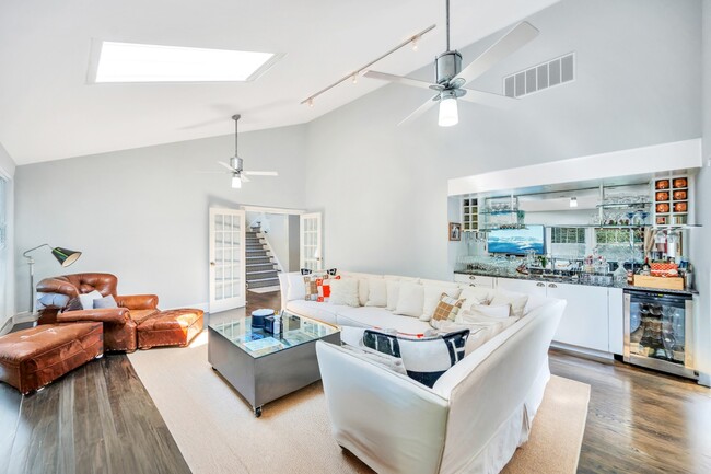 Building Photo - 25 Broidy Ln